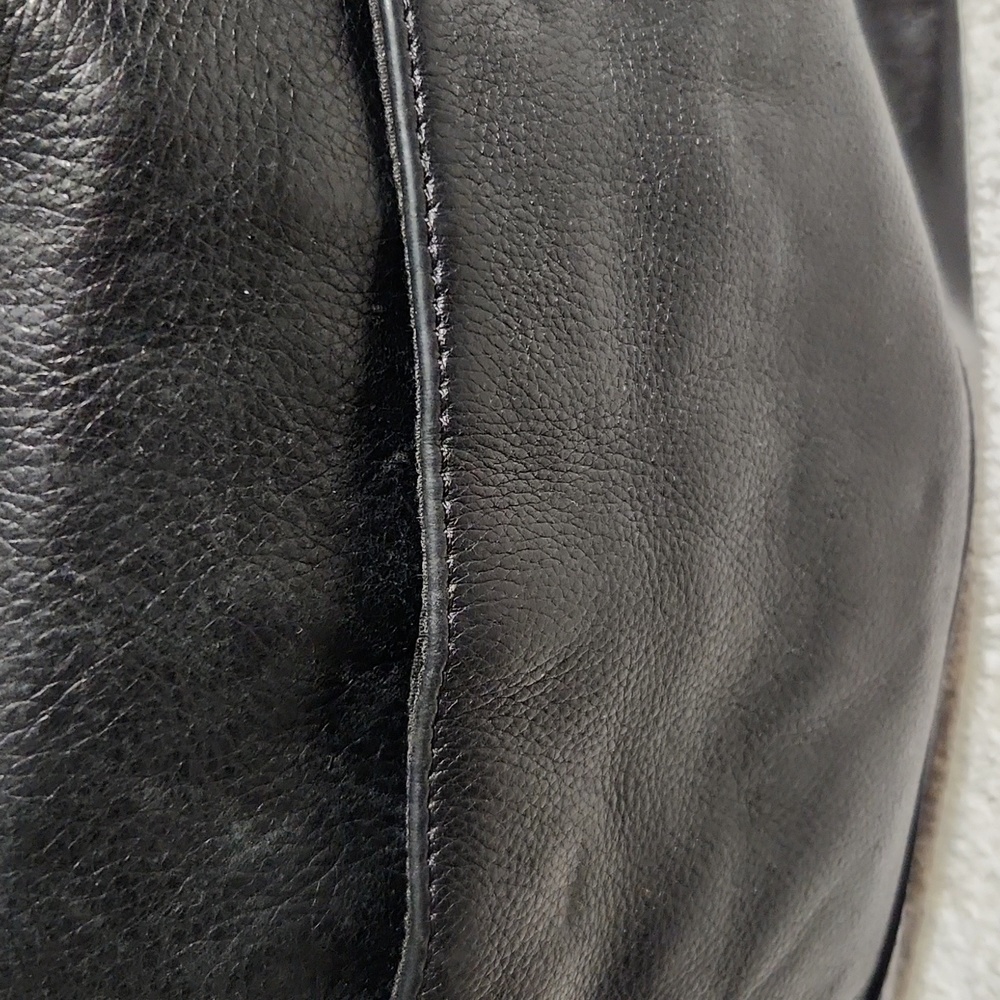 Handbag - Picture 2 of 9